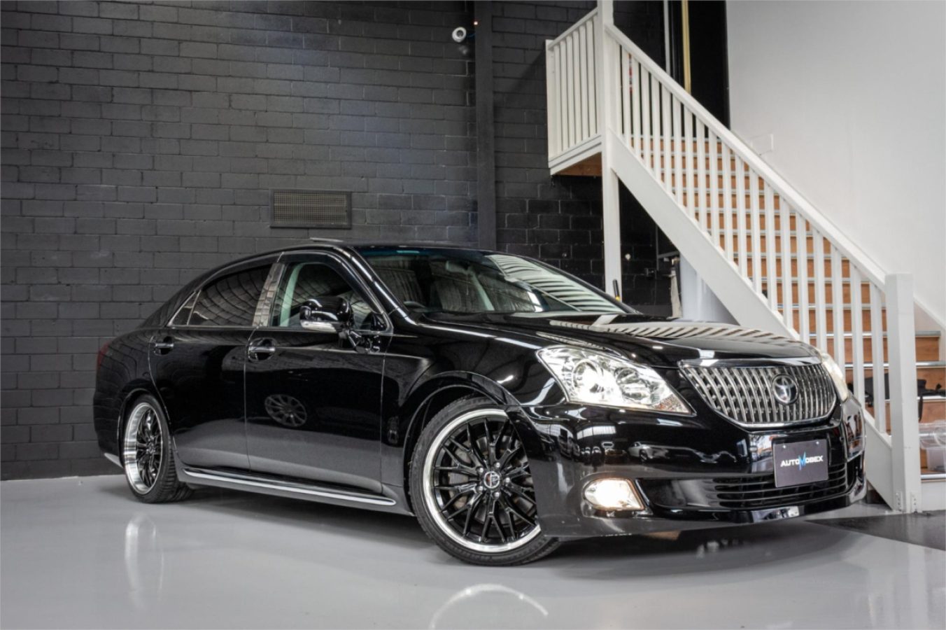 2009 TOYOTA CROWN — photo