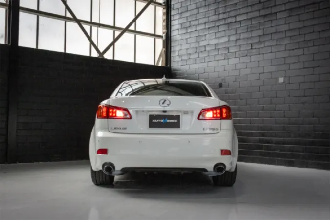 2008 LEXUS IS350 — photo