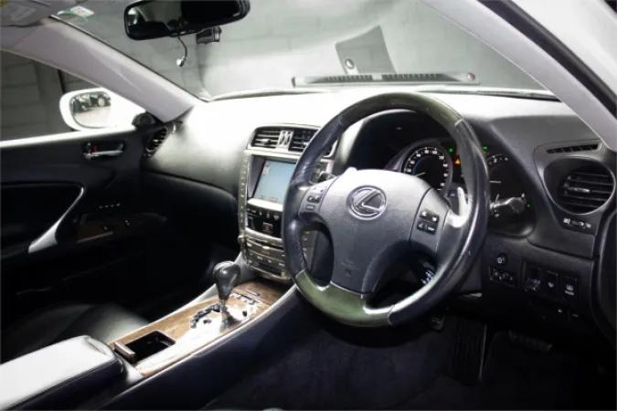 2008 LEXUS IS350 — photo