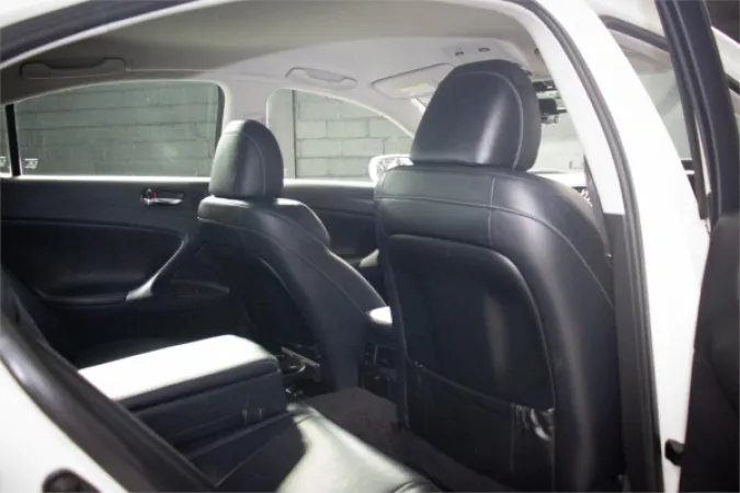 2008 LEXUS IS350 — photo