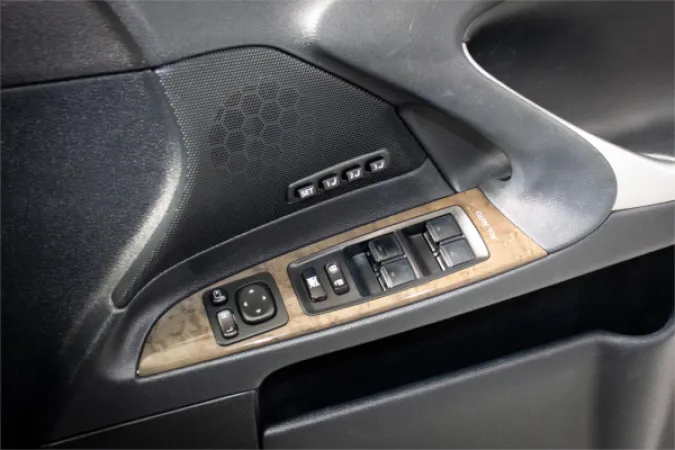 2008 LEXUS IS350 — photo