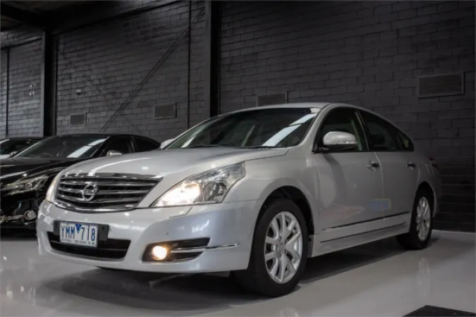 2011 NISSAN MAXIMA — photo