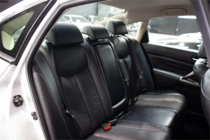 2011 NISSAN MAXIMA — photo