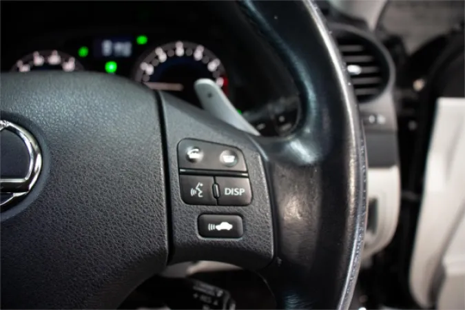 2009 LEXUS IS350 — photo