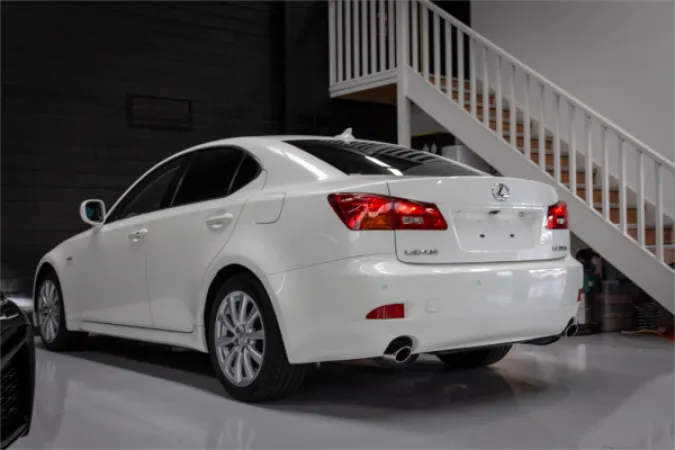 2005 LEXUS IS350 — photo