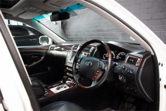 2007 TOYOTA CROWN — photo