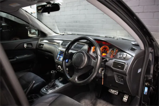 2005 MITSUBISHI LANCER — photo
