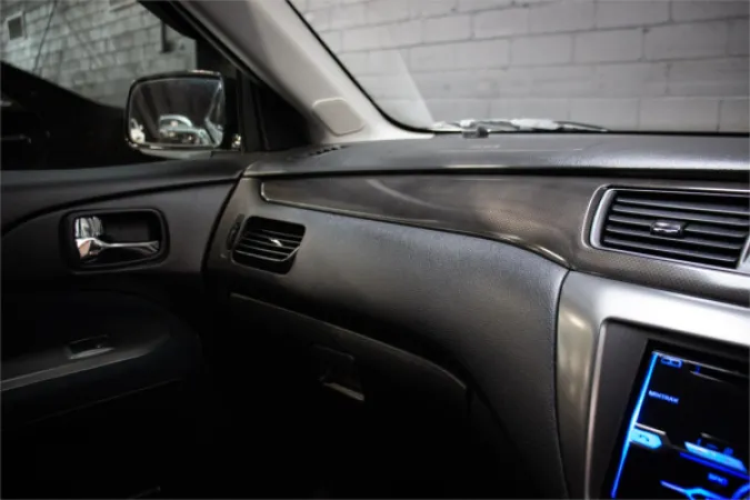 2005 MITSUBISHI LANCER — photo