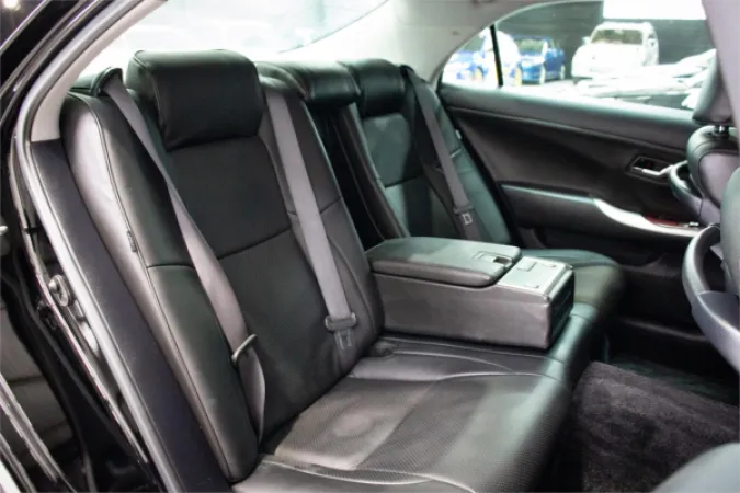 2011 TOYOTA CROWN — photo
