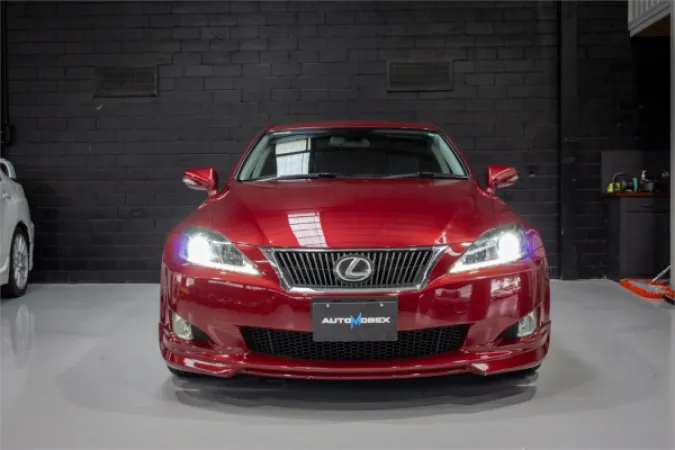 2009 LEXUS IS350 — photo