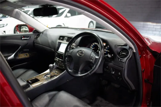 2009 LEXUS IS350 — photo