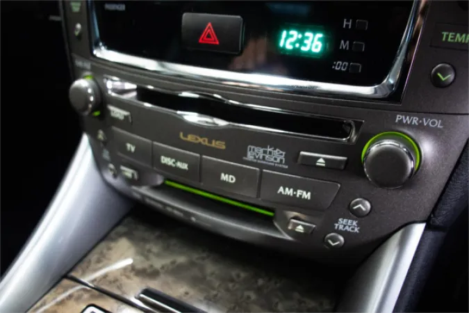 2009 LEXUS IS350 — photo