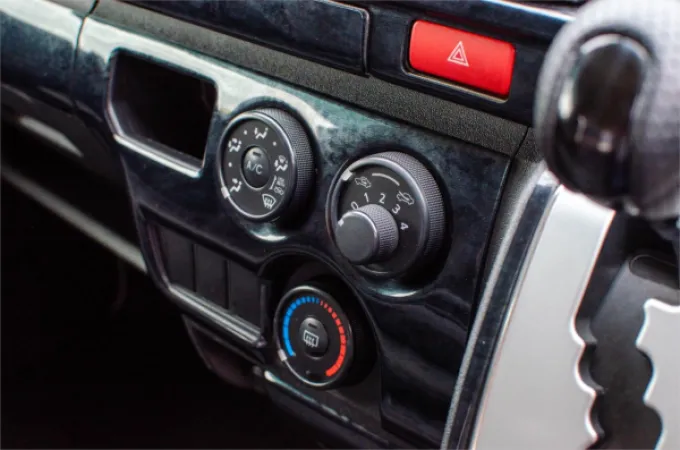 2014 TOYOTA HIACE — photo